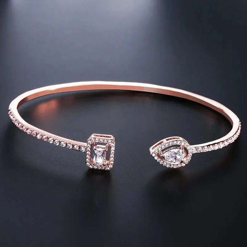 Pulseiras De Punho Geométricas De Luxo Dourada e Prata